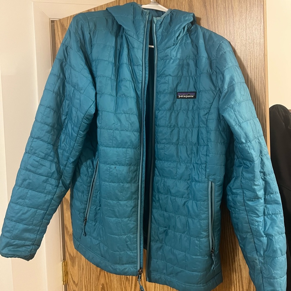 Patagonia women’s nano-puff